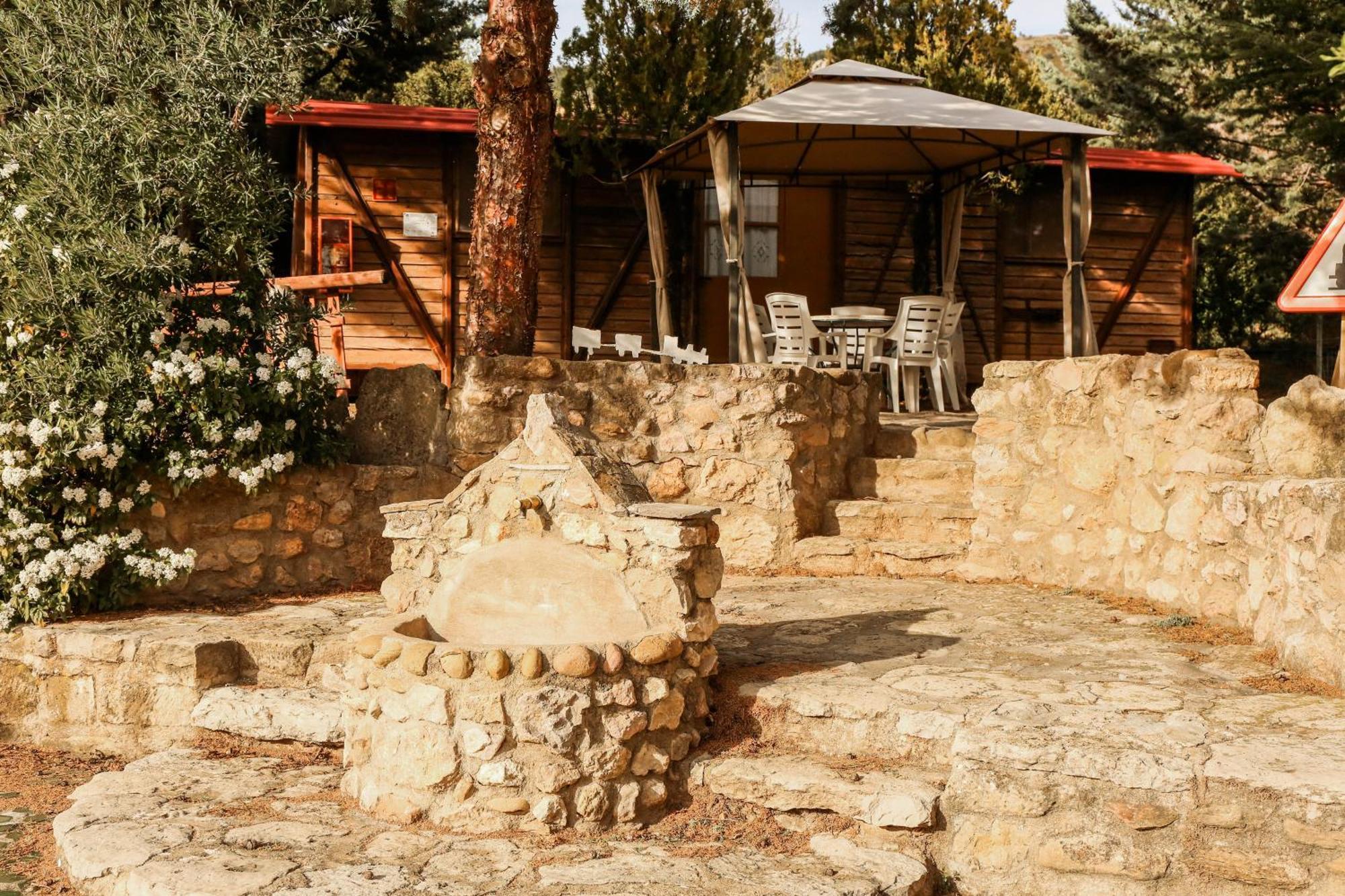 Camping Castillo De Loarre Εξωτερικό φωτογραφία