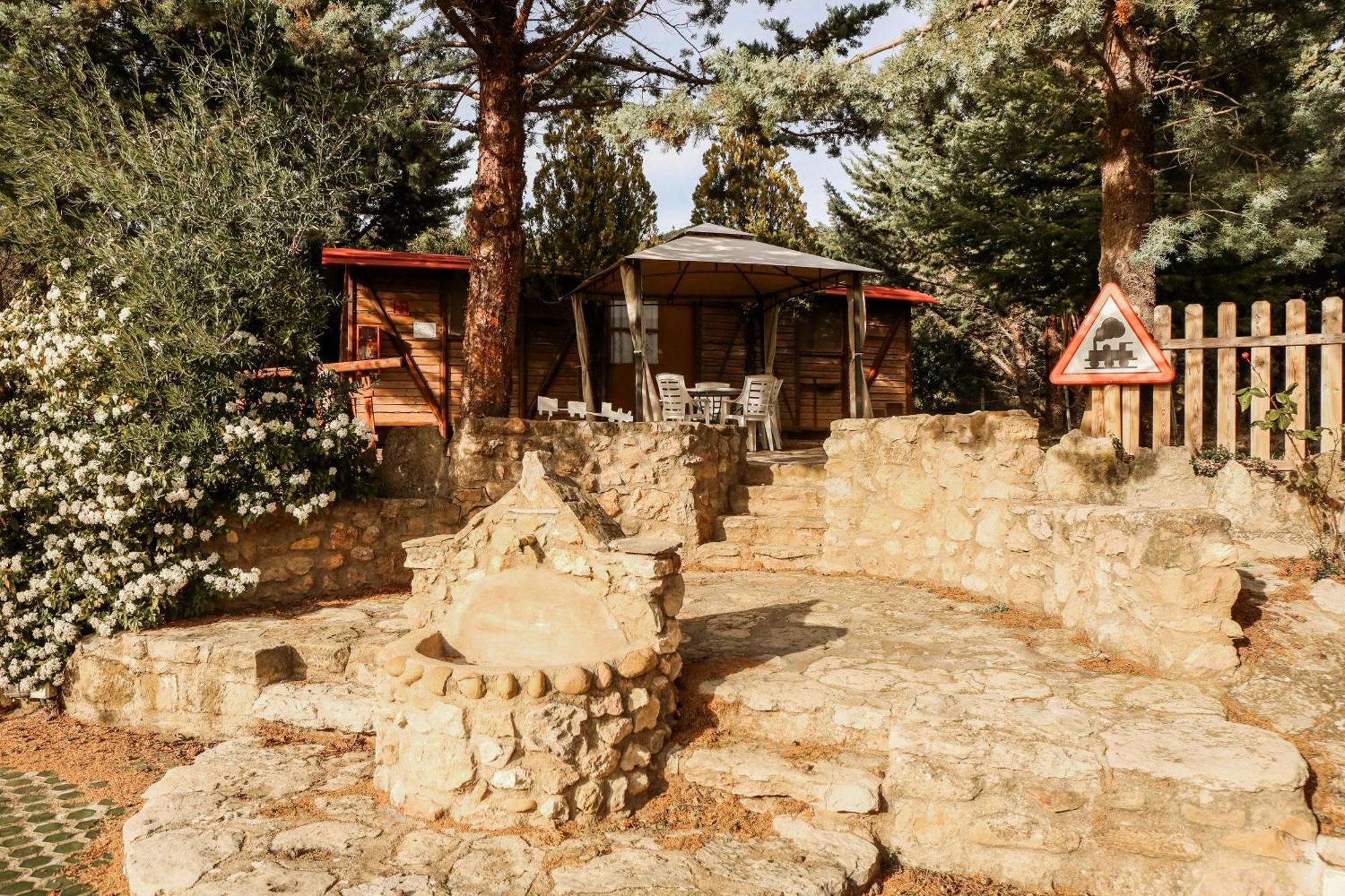 Camping Castillo De Loarre Εξωτερικό φωτογραφία