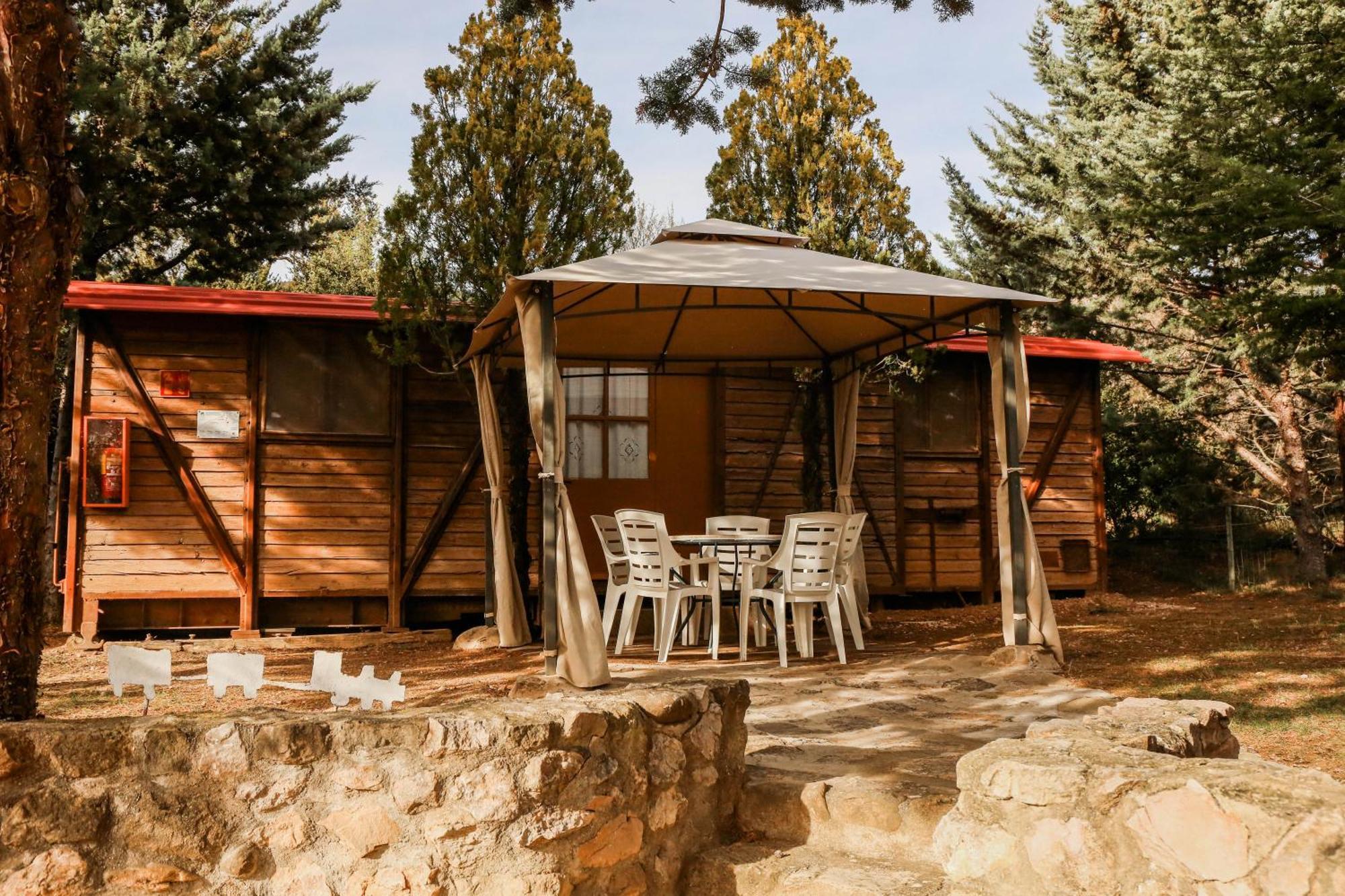 Camping Castillo De Loarre Εξωτερικό φωτογραφία