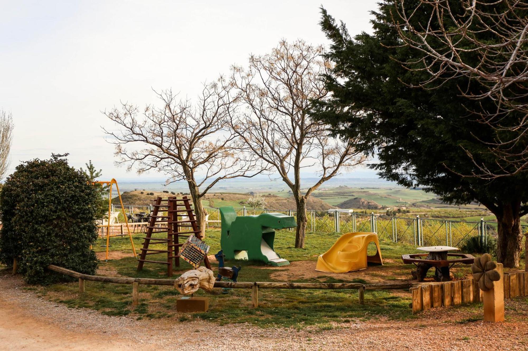 Camping Castillo De Loarre Εξωτερικό φωτογραφία