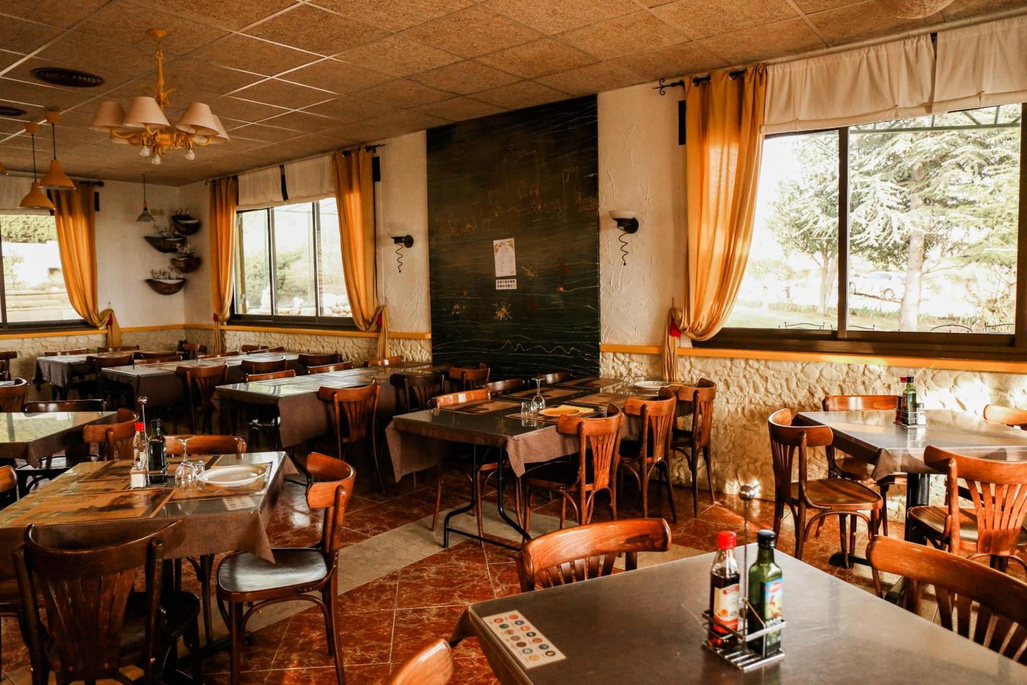 Camping Castillo De Loarre Εξωτερικό φωτογραφία