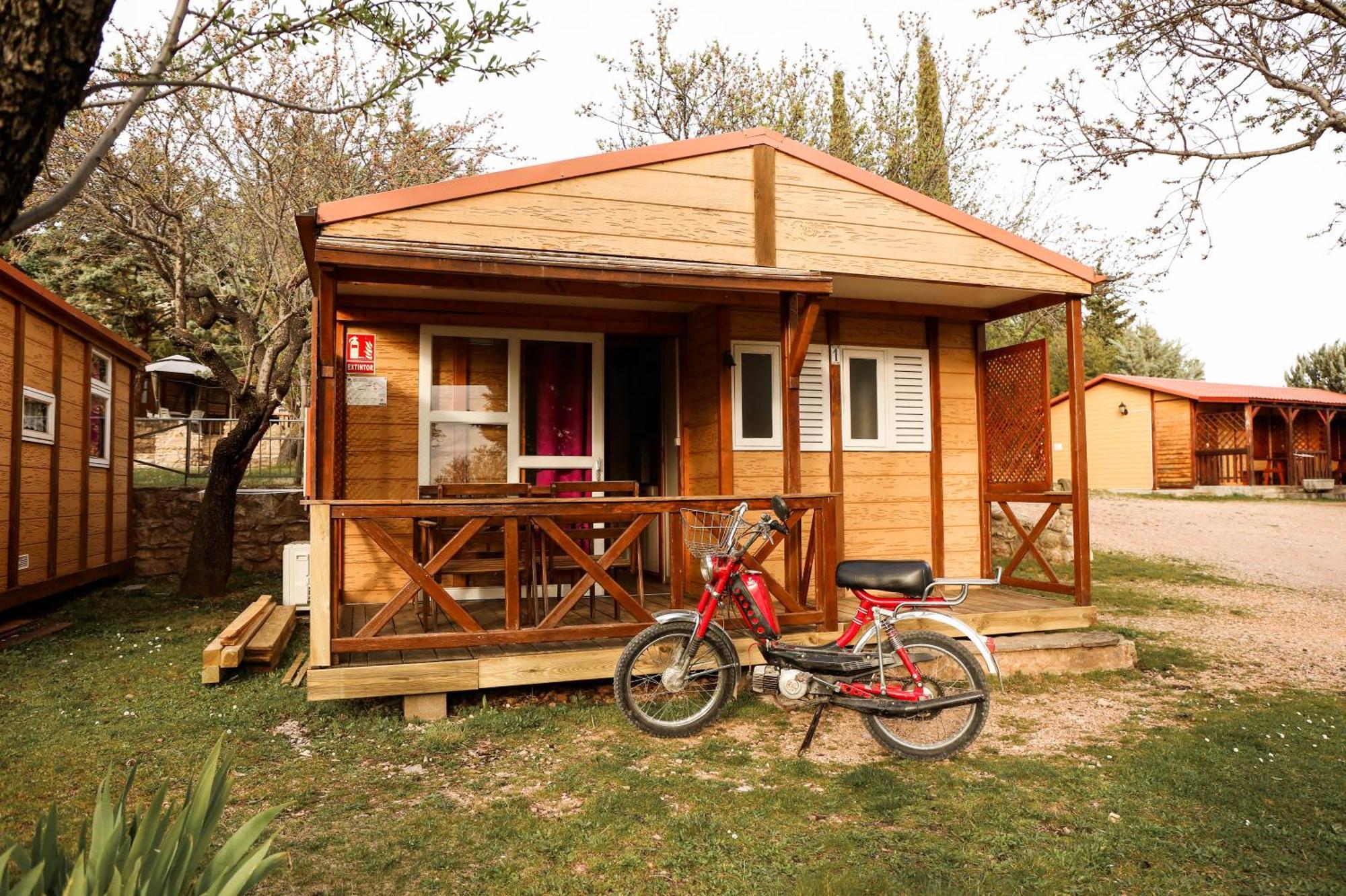 Camping Castillo De Loarre Εξωτερικό φωτογραφία