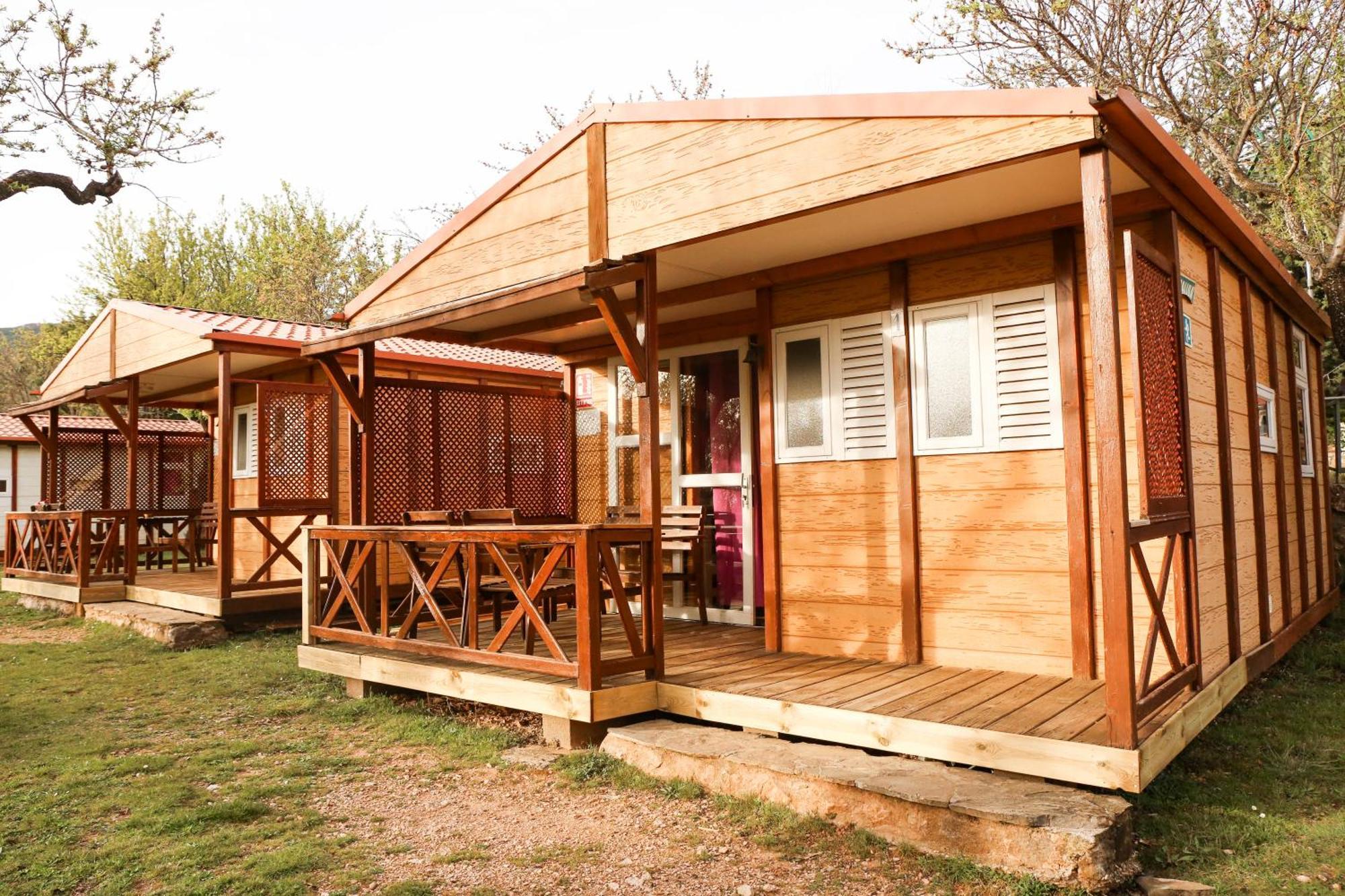 Camping Castillo De Loarre Εξωτερικό φωτογραφία